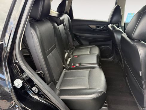 Used 2017 Nissan Rogue SL w/ SL Premium Package FWD image 18