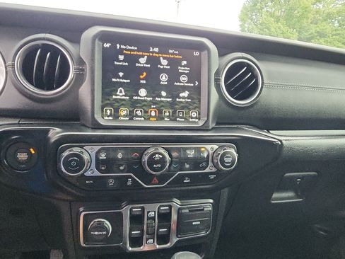 Used 2022 Jeep Wrangler Unlimited Sahara w/ Cold Weather Group AWD/4WD image 14