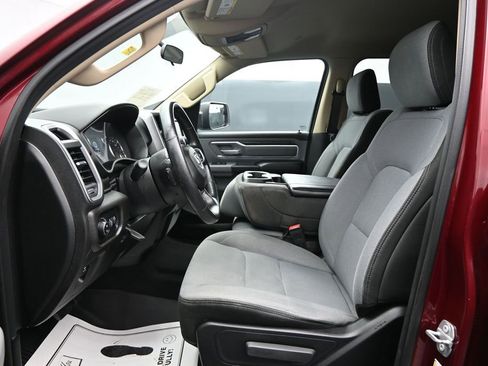 Used 2019 RAM 1500 Big Horn AWD/4WD image 9