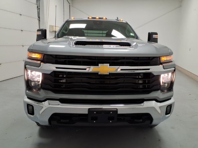 Used 2026 Chevrolet Silverado 3500 LT w/ Convenience Package AWD/4WD image 11