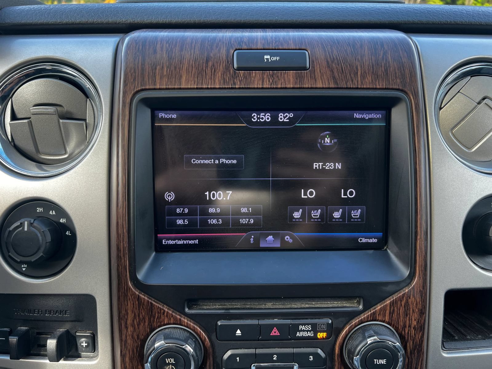 Used 2013 Ford F150 Lariat w/ Luxury Equipment Group AWD/4WD image 19