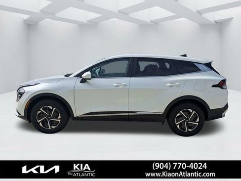 Used 2023 Kia Sportage LX AWD/4WD image 6