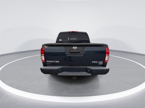 Used 2019 Nissan Frontier PRO-4X image 7
