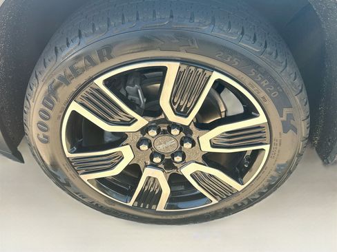 Used 2021 GMC Acadia SLT w/ Elevation Edition AWD/4WD image 11