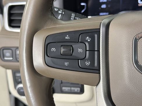 Used 2023 GMC Yukon Denali w/ Advanced Technology Package image 30