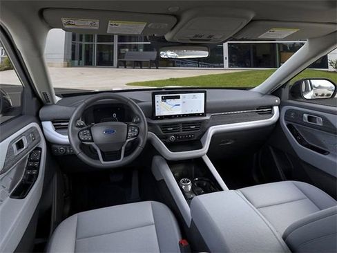 New 2026 Ford Explorer Platinum w/ LUX Leather Package AWD/4WD image 9