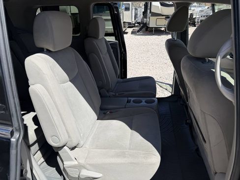 Used 2015 Nissan Quest SV FWD image 25