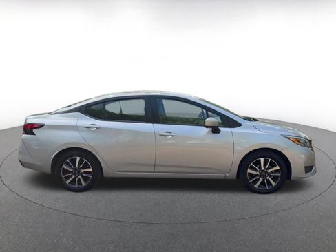 Used 2025 Nissan Versa SV image 16