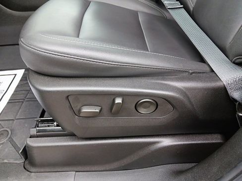 Used 2024 Chevrolet Tahoe LT w/ Luxury Package image 21