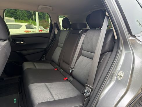 Used 2024 Nissan Rogue SV FWD image 20