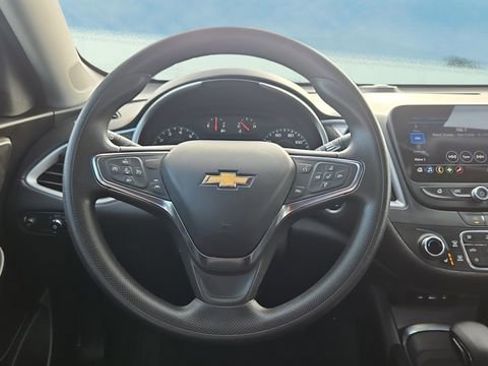 Used 2024 Chevrolet Malibu LT image 11