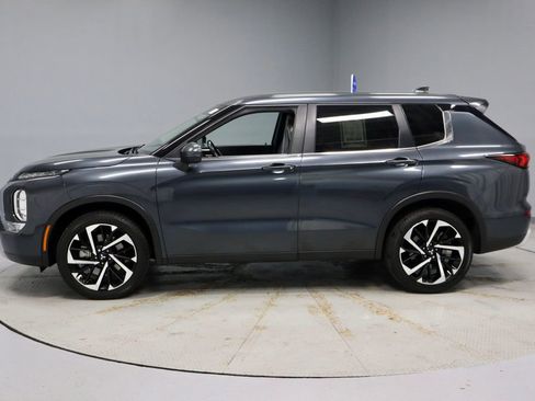 Used 2024 Mitsubishi Outlander SE image 10