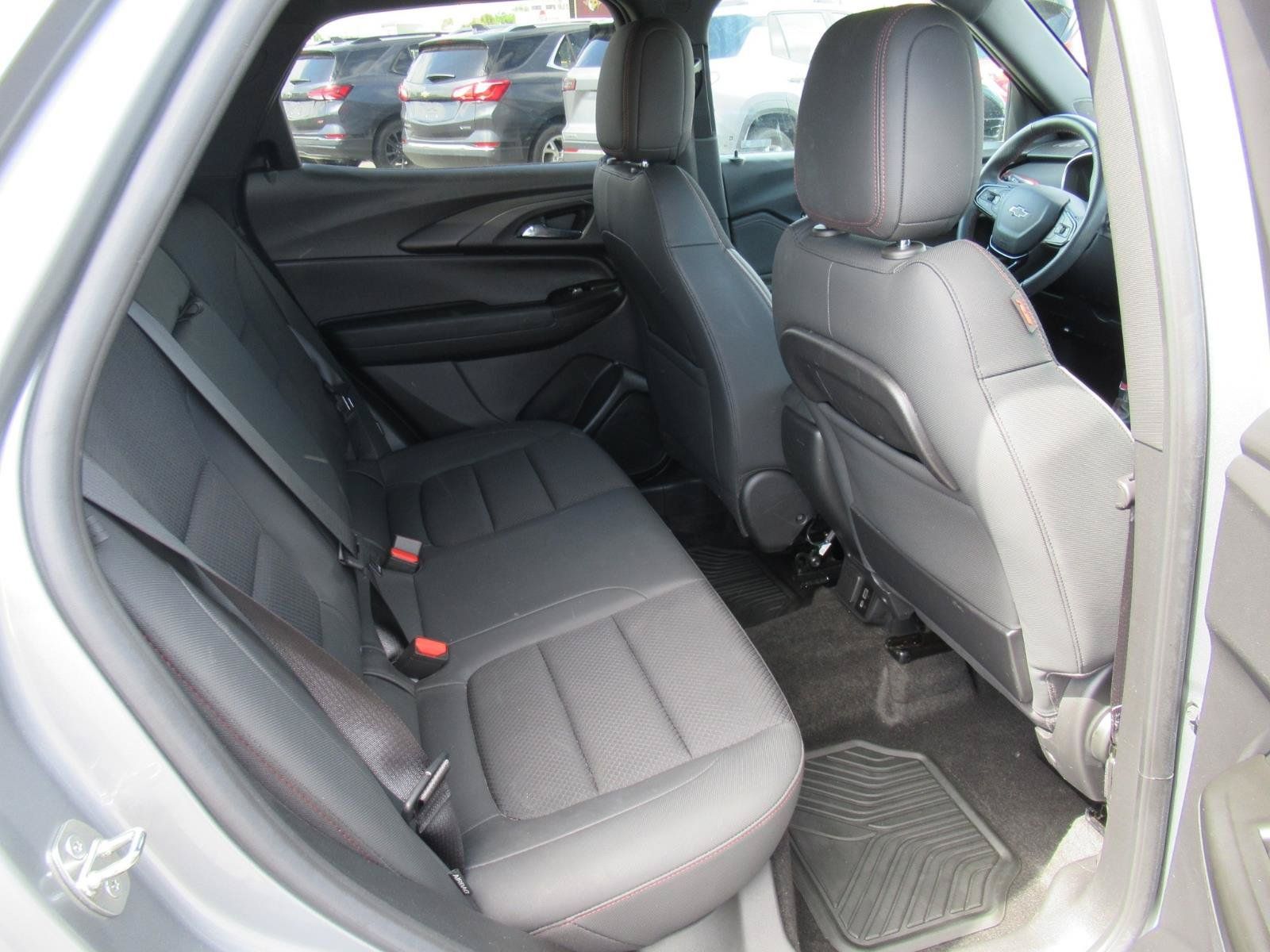 Used 2023 Chevrolet TrailBlazer RS w/ Sun and Liftgate Package AWD/4WD image 29
