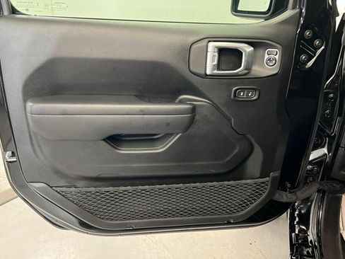 Used 2024 Jeep Wrangler Willys image 14