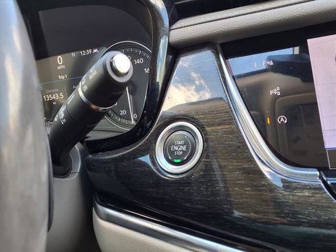 Used 2021 Cadillac XT6 Premium Luxury image 27