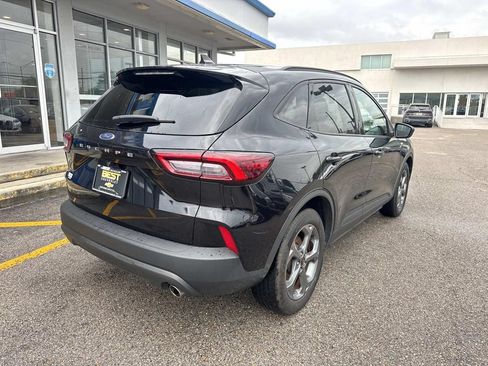 Used 2025 Ford Escape ST-Line FWD image 8