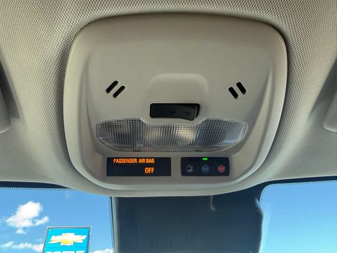 New 2026 Chevrolet Trax LT w/ LT Convenience Package FWD image 20