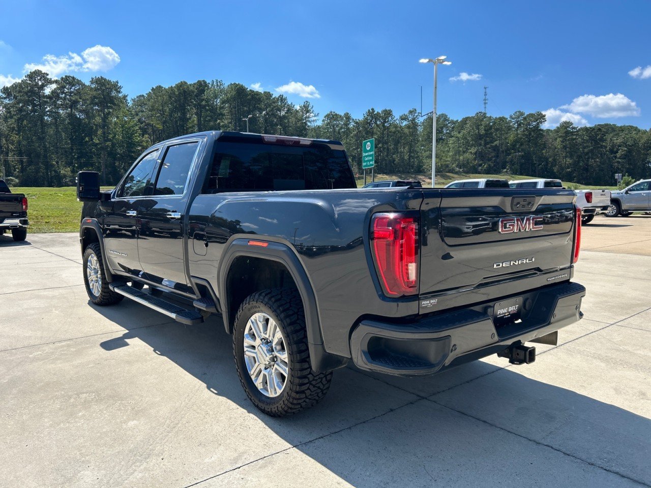 Used 2020 GMC Sierra 2500 Denali w/ Denali Ultimate Package AWD/4WD image 4
