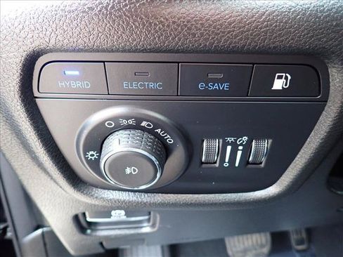 Used 2023 Jeep Grand Cherokee 4WD 4xe image 19