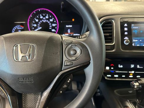 Used 2019 Honda HR-V EX image 18