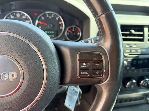 Used 2012 Jeep Liberty Sport w/ Popular Equipment Group AWD/4WD image 13