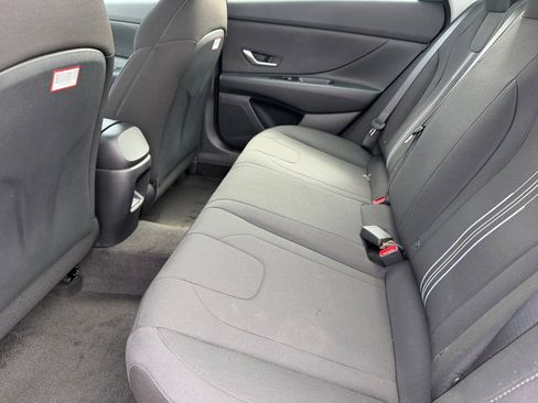 New 2026 Hyundai Elantra Hybrid FWD image 12