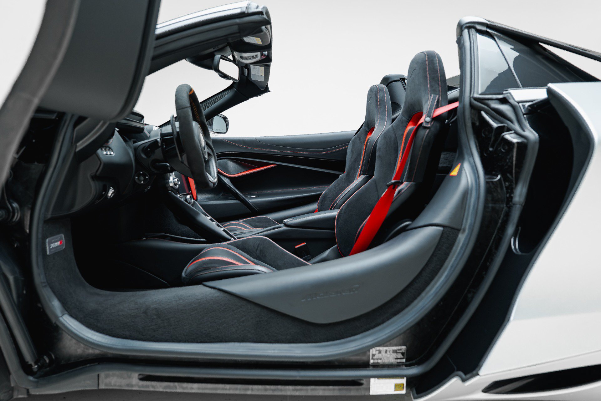Used 2021 McLaren 720S Performance RWD image 36