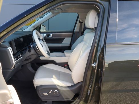 Used 2025 Hyundai Santa Fe SEL AWD/4WD image 7