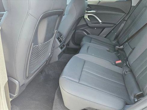 Used 2025 Audi Q5 Premium Plus w/ Premium Plus AWD/4WD image 19
