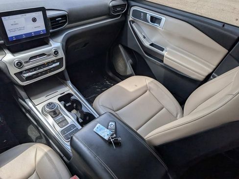 Used 2020 Ford Explorer XLT w/ Equipment Group 202A RWD image 17