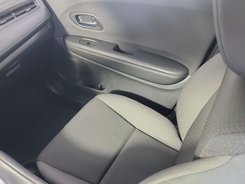 Certified 2022 Honda HR-V LX image 20