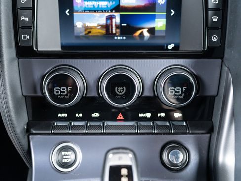 Used 2018 Jaguar F-TYPE Coupe RWD image 60