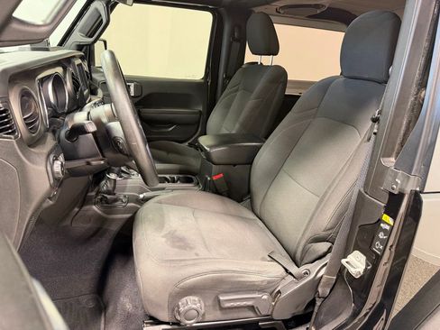 Used 2022 Jeep Wrangler Sport image 8