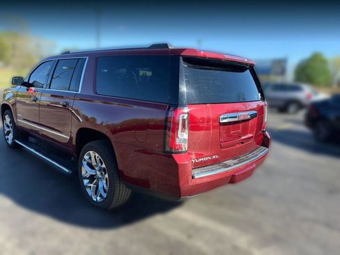Used 2016 GMC Yukon XL Denali w/ Open Road Package AWD/4WD image 5