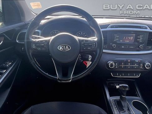 Used 2016 Kia Sorento AWD w/ LX Convenience Package image 5