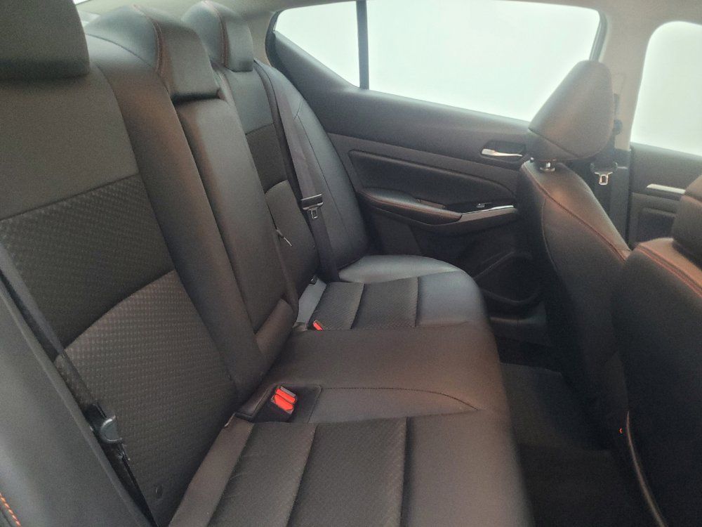 Used 2025 Nissan Altima 2.5 SR FWD image 19