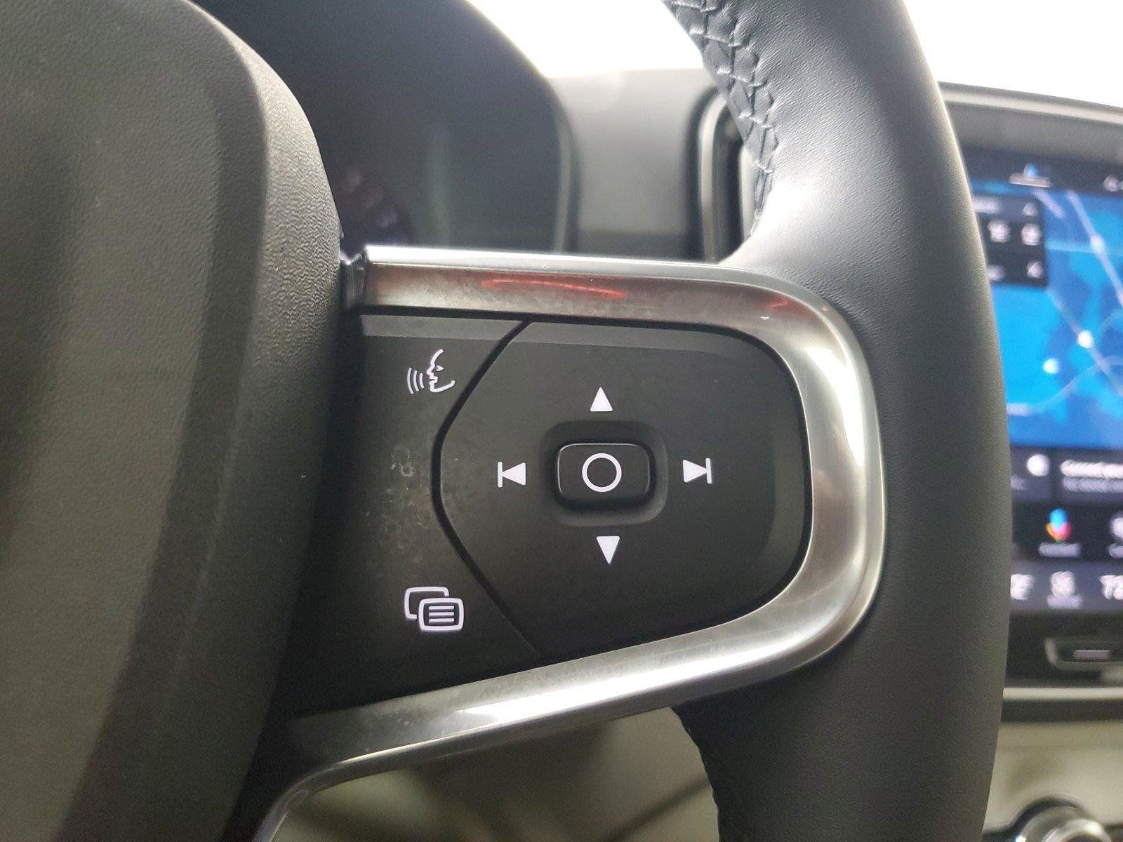 Used 2024 Volvo XC40 B5 Plus w/ Protection Package Premier AWD/4WD image 26