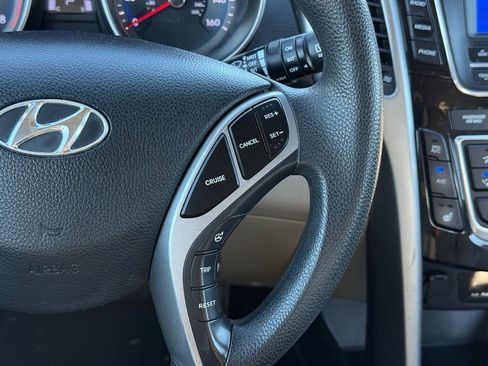 Used 2016 Hyundai Elantra GT image 21