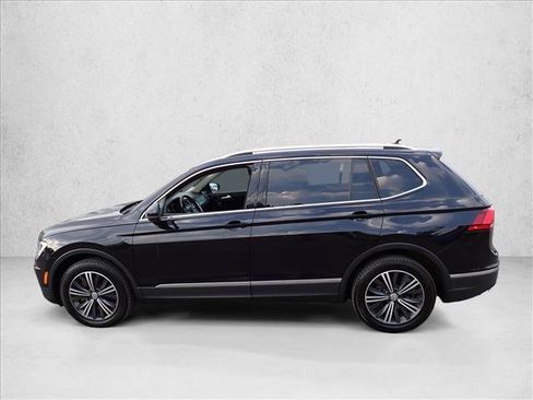 Used 2018 Volkswagen Tiguan SEL AWD/4WD image 2