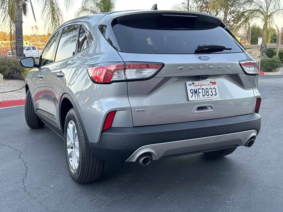 Used 2022 Ford Escape SE FWD image 8