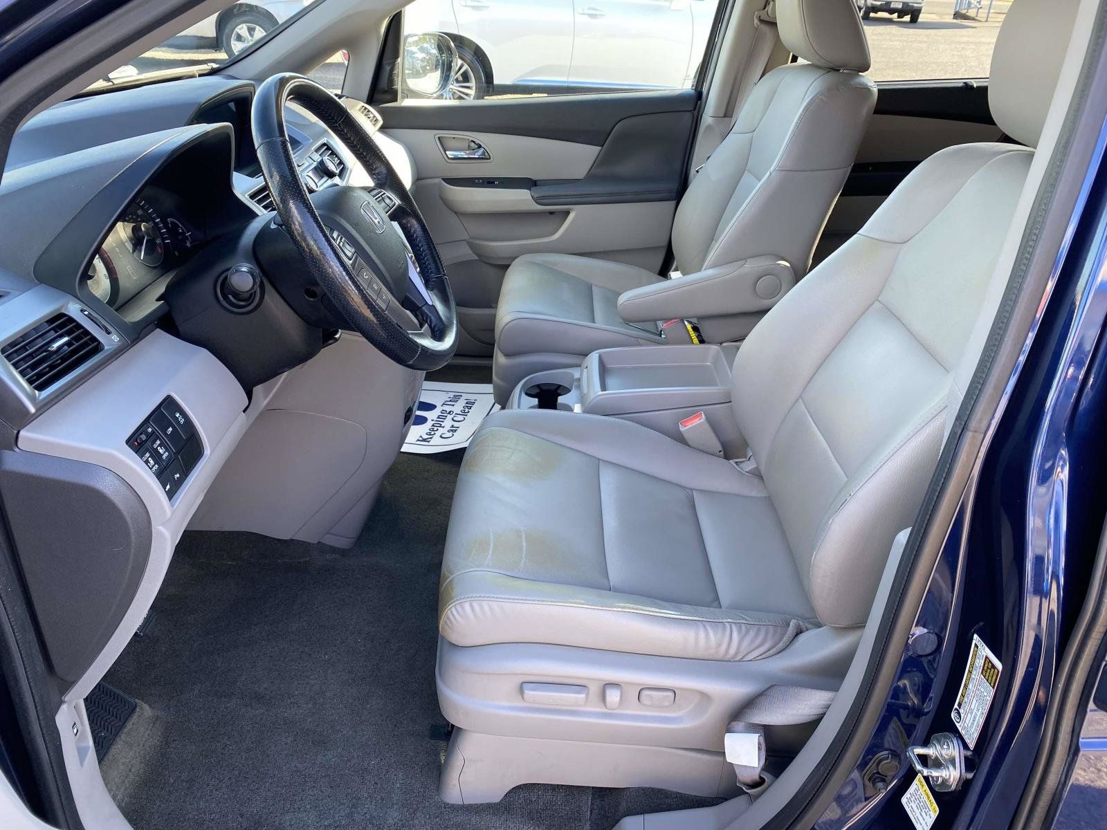 Used 2015 Honda Odyssey Touring Elite image 12