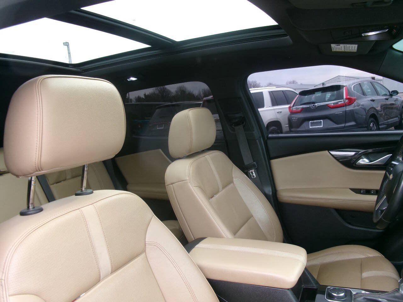 Used 2019 Chevrolet Blazer Premier w/ Sun and Wheels Package AWD/4WD image 29