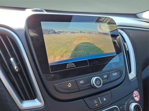 Used 2025 Chevrolet Malibu LT FWD image 21