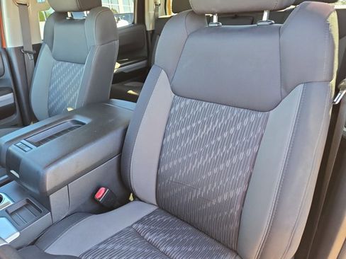 Used 2018 Toyota Tundra SR5 image 15