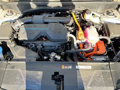 Certified 2025 Kia Sorento EX image 10