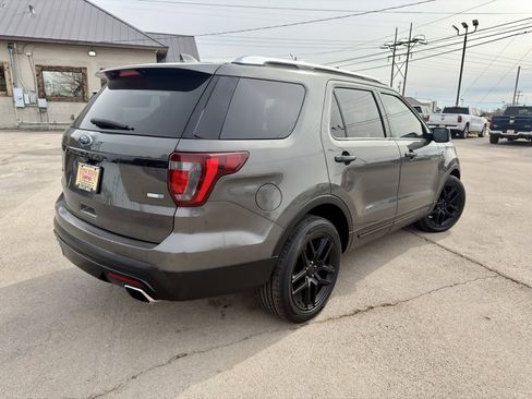 Used 2017 Ford Explorer Sport w/ Equipment Group 401A image 6