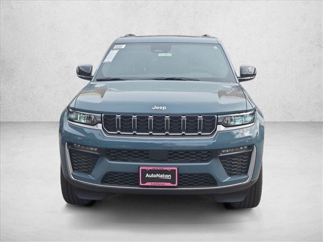 New 2026 Jeep Grand Cherokee Limited w/ Trailer Tow Package AWD/4WD image 6