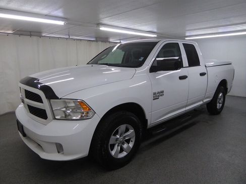 Used 2019 RAM 1500 Express AWD/4WD image 3