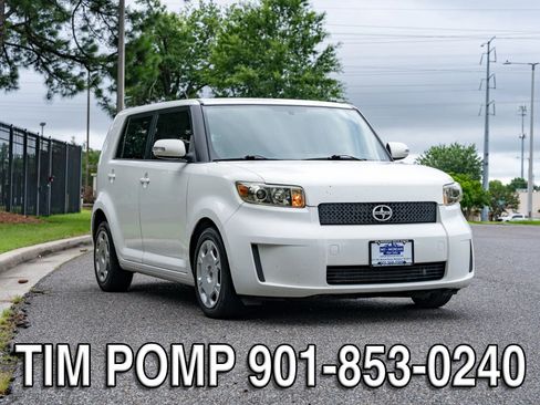 Used 2010 Scion xB FWD image 3