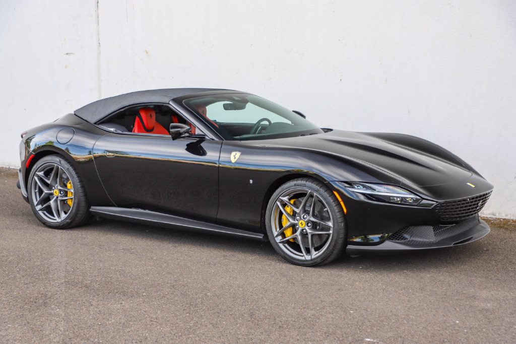 Certified 2025 Ferrari Roma Spider RWD image 27